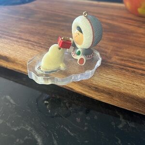 Hallmark Holiday 1987 Frosty Friends Ornament #8 Eskimo and Seal First Edition